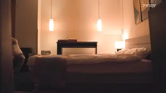 IPZZ-811 [中文字幕]纯情偶像的女友在派对上喝醉后，竟然变成了一个淫荡的婊子，给在场的所有人口交！？社交媒体和NT都炸开了锅！！？山田鈴奈