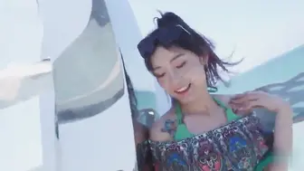 比基尼女孩沙滩邂逅暧昧清纯小只马